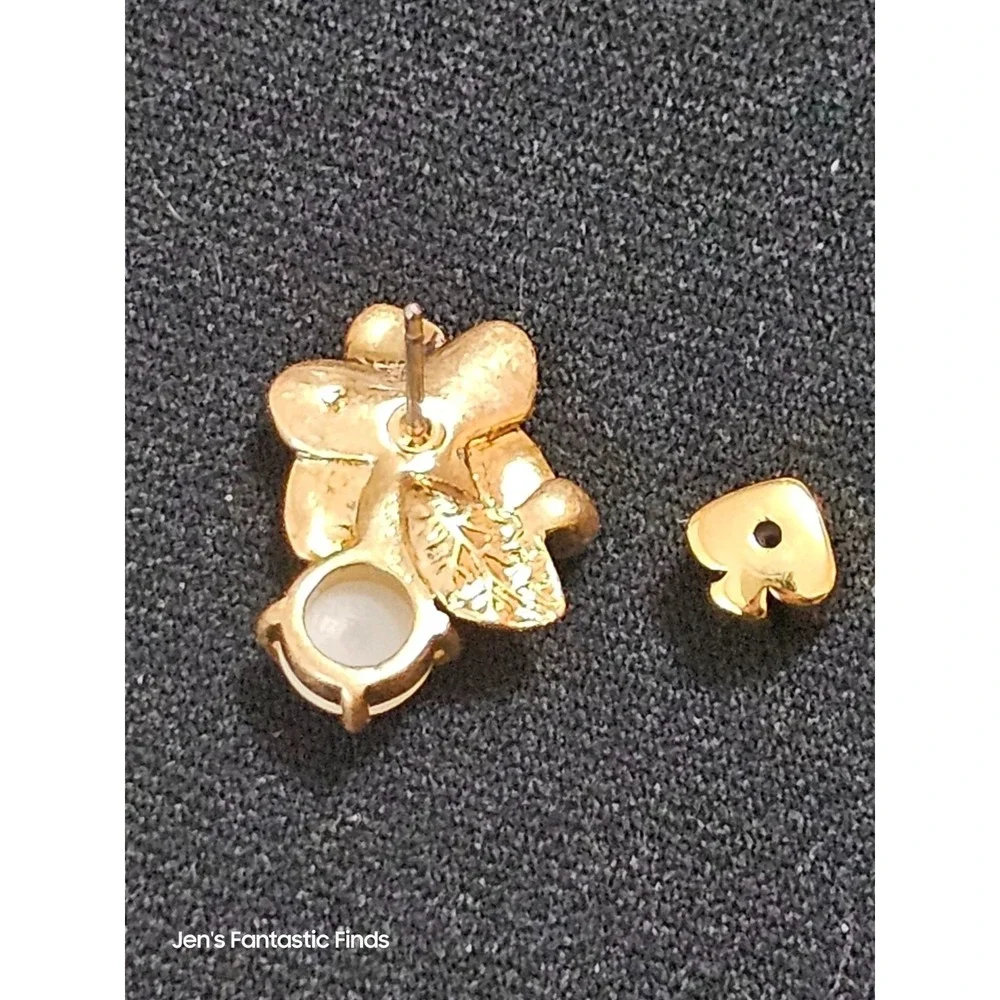 Kate Spade Wild Garden Gold Flower & Pearl Stud Earrings With‎ Crystal Accents